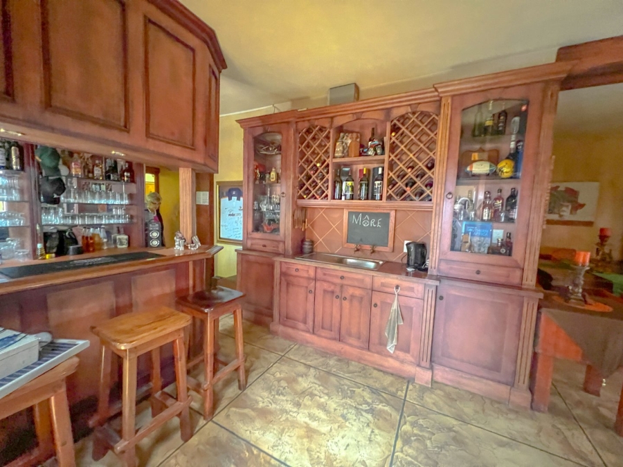 5 Bedroom Property for Sale in Maraldi Estate Free State